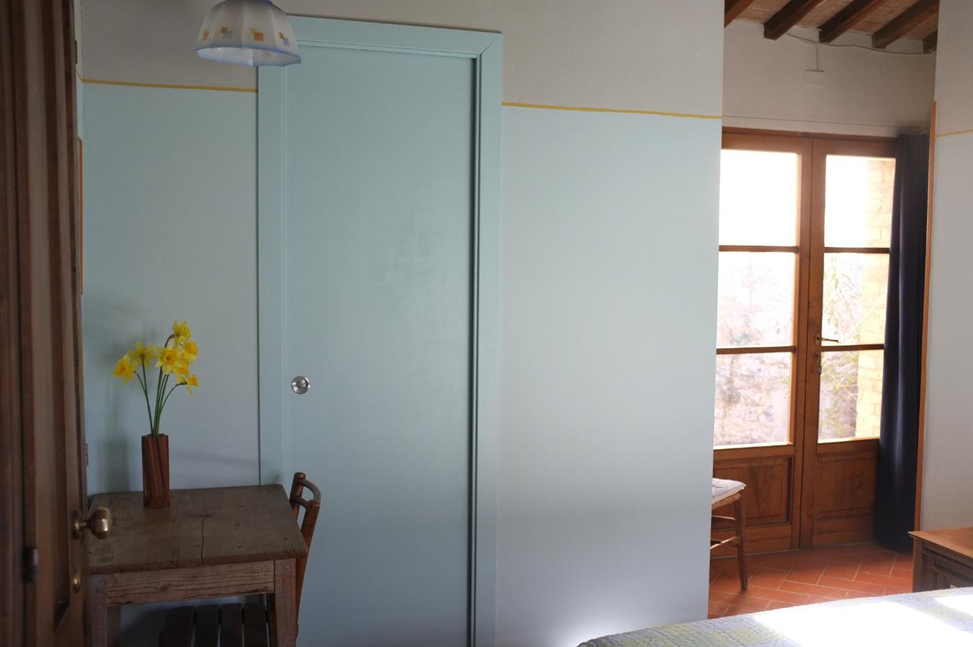 Private Room With Own Bathroom At Podere Noceto Grotti 外观 照片