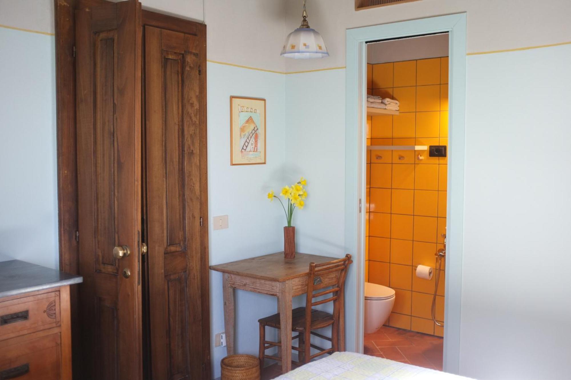 Private Room With Own Bathroom At Podere Noceto Grotti 外观 照片